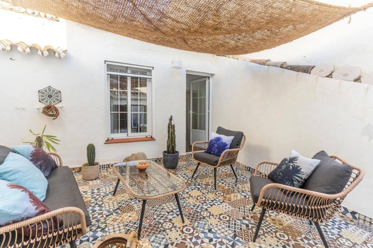 エステポナ Casa Blancaヴィラ エクステリア 写真